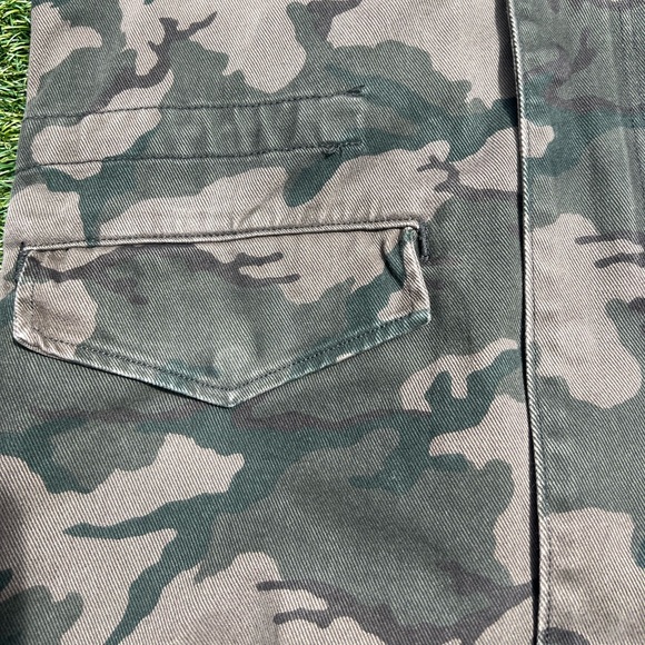 Levi’s Camo Jacket with hoodie - Picture 6 of 12